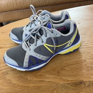 Ryka Vida RZK running sneakers